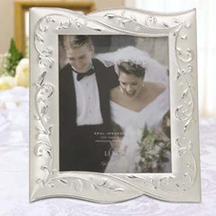 Lenox Opal Innocence Frame 8 x 10
