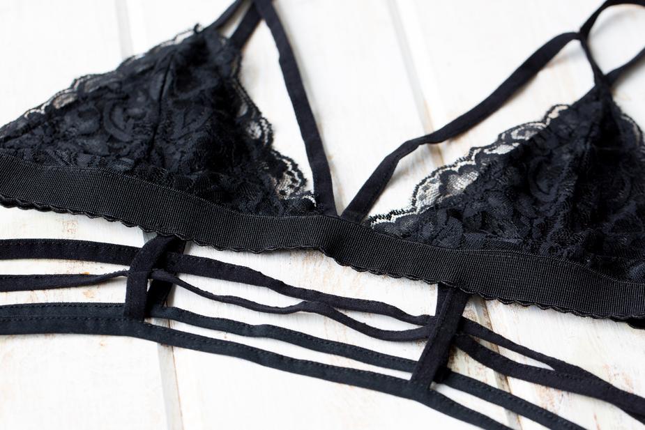 13 Unique Party Gifts for The Bride-to-Be 12