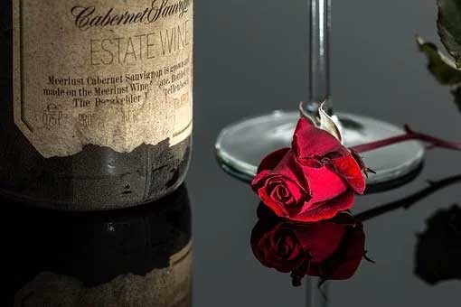 Top 10 Wines to spice up your valentine’s 2020